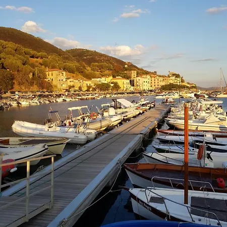 Petra Marina דירה *