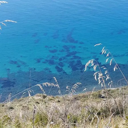 Petra Marina Apartamento Pisciotta